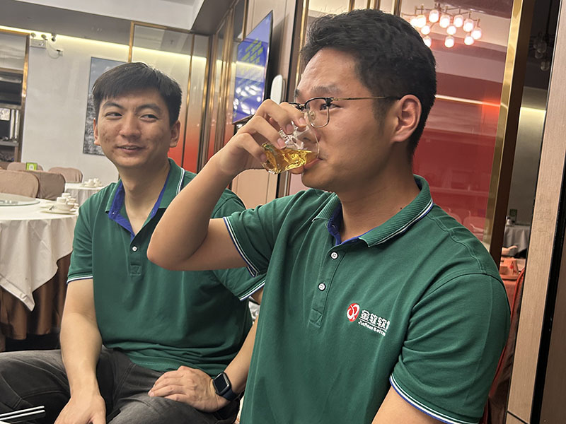 团队聚餐